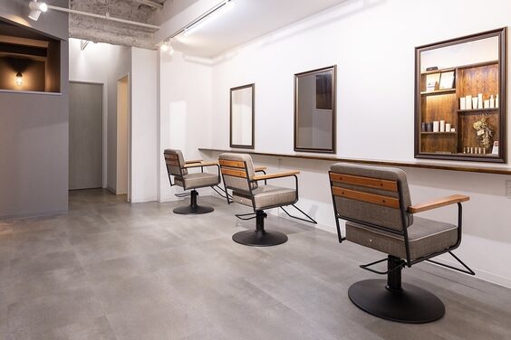 hair salon More.vie 【ヘアサロン　モアビー】